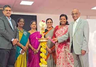 கோவை முதல்முறை கல்லூரிக்கு வந்த மாணவர்கள் கோவை முதல்முறை கல்லூரிக்கு வந்த மாணவர்கள்