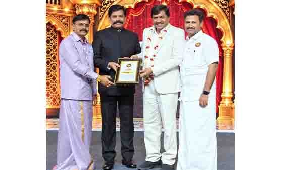 கோவையில் நடைபெற்ற உலக சாதனை நிகழ்ச்சி கோவையில் நடைபெற்ற உலக சாதனை நிகழ்ச்சி