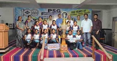 கோவையில் பள்ளி மாணவர்களு பரிசு வழங்கும் விழா கோவையில் பள்ளி மாணவர்களு பரிசு வழங்கும் விழா