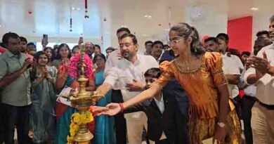 கோவையில் புதிய பைக் ஷோரும் திறப்பு விழா கோவையில் புதிய பைக் ஷோரும் திறப்பு விழா