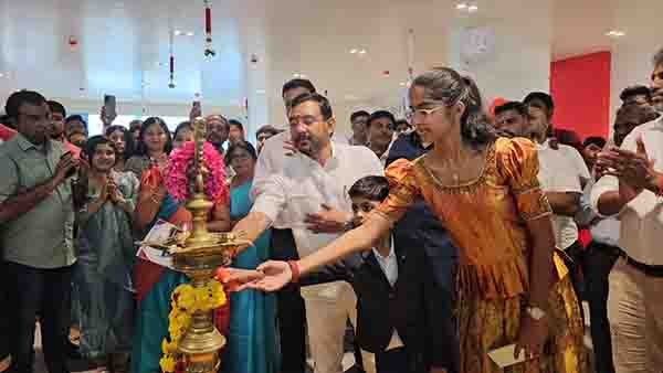 கோவையில் புதிய பைக் ஷோரும் திறப்பு விழா கோவையில் புதிய பைக் ஷோரும் திறப்பு விழா